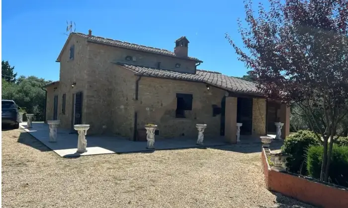 Rexer-Volterra-Vendesi-casa-indipendente-in-Podere-Piano-S-MargheritaVolterra-Giardino
