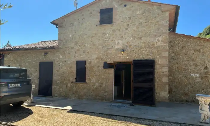 Rexer-Volterra-Vendesi-casa-indipendente-in-Podere-Piano-S-MargheritaVolterra-Garage