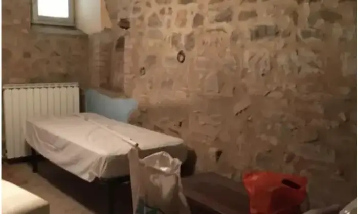 Rexer-Montalcino-Vendesi-casa-indipendente-in-borgo-di-Mezzo-Montalcino-CameraDaLetto