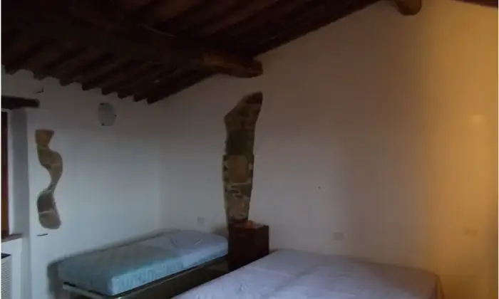 Rexer-Castel-del-Piano-Vendesi-casa-indipendente-in-via-del-PonteCastel-del-Piano-CameraDaLetto