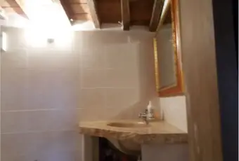 Rexer-Castel-del-Piano-Vendesi-casa-indipendente-in-via-del-PonteCastel-del-Piano-Bagno