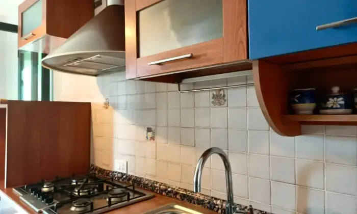 Rexer-Tempio-Pausania-Splendida-villetta-con-grande-frutteto-Cucina