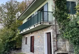Rexer-Tempio-Pausania-Splendida-villetta-con-grande-frutteto-Giardino