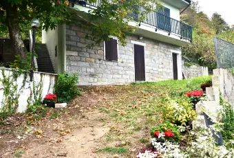 Rexer-Tempio-Pausania-Splendida-villetta-con-grande-frutteto-Giardino