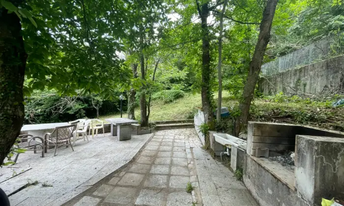 Rexer-Tempio-Pausania-Splendida-villetta-con-grande-frutteto-Terrazzo