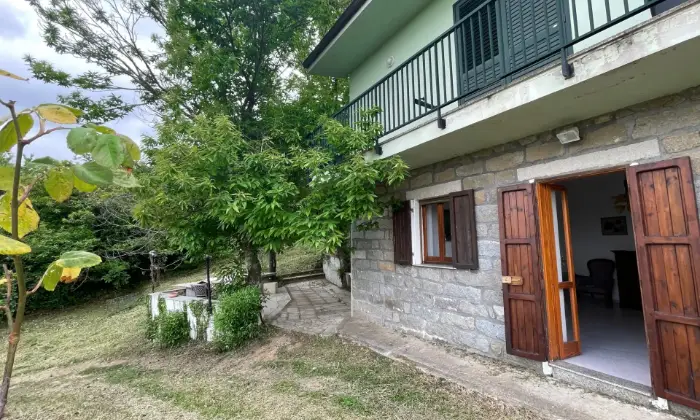 Rexer-Tempio-Pausania-Splendida-villetta-con-grande-frutteto-Giardino