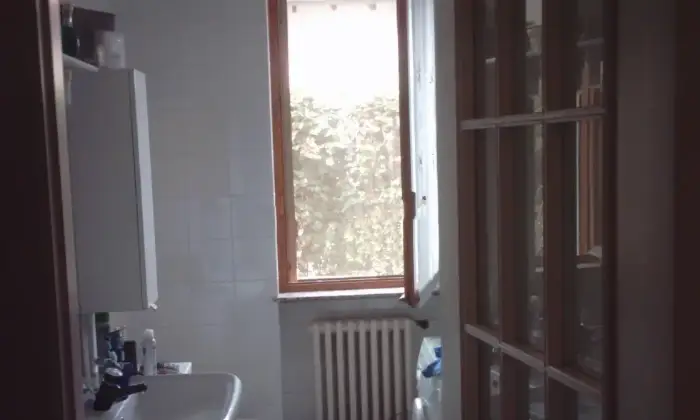 Rexer-Vigevano-Vigevano-Via-San-Giovanni-vendiamo-quadrilocale-al-piano-terra-con-giardino-Bagno