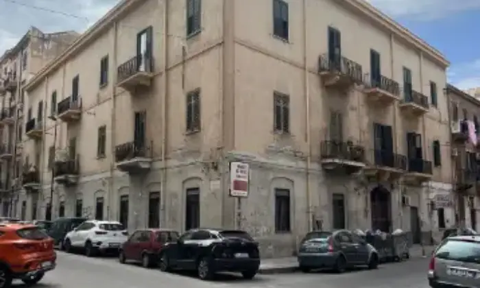 Rexer-Palermo-Vendesi-bilocale-G-in-via-Perni-Francesco-Maggiore-Facciata