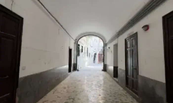 Rexer-Palermo-Vendesi-bilocale-G-in-via-Perni-Francesco-Maggiore-Ingresso