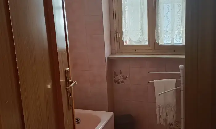 Rexer-San-Nicandro-Garganico-Casa-arredata-indipendente-su-due-livelli-Bagno