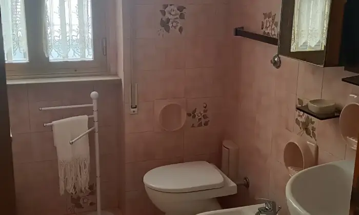 Rexer-San-Nicandro-Garganico-Casa-arredata-indipendente-su-due-livelli-Bagno