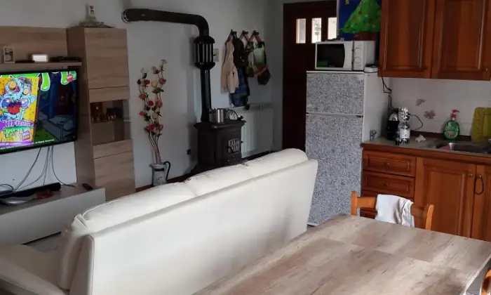Rexer-San-Biagio-della-Cima-Vendesi-casa-indipendente-in-Via-MolinoSan-Biagio-della-Cima-Cucina