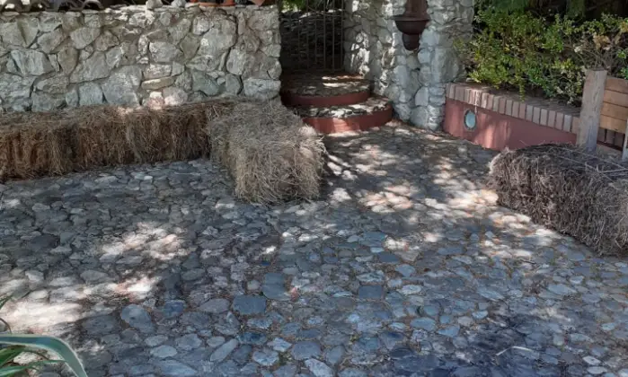 Rexer-Malito-Vendesi-villa-a-Malito-vicino-a-Cosenza-Giardino