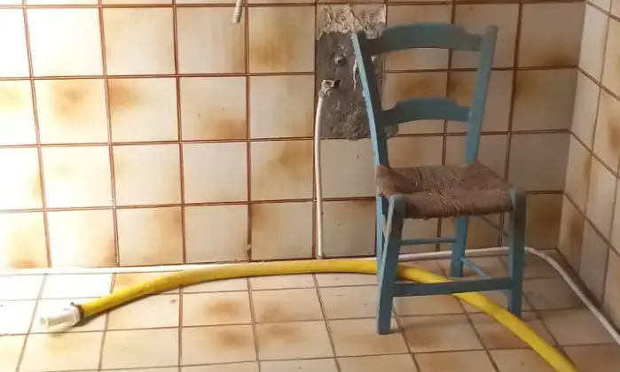 Rexer-Cabras-Vendita-casa-a-Cabras-da-ristrutturare-Bagno