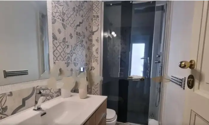 Rexer-Napoli-Quadrilocale-Vico-Lungo-del-Gelso-Monte-Santo-Napoli-Bagno