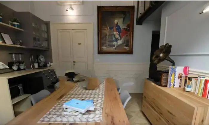 Rexer-Napoli-Quadrilocale-Vico-Lungo-del-Gelso-Monte-Santo-Napoli-Altro