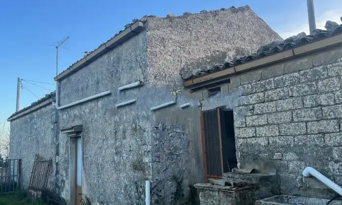 Rexer-Modica-Propriet-rustica-in-vendita-in-contrada-bosco-cavetteModica-Garage