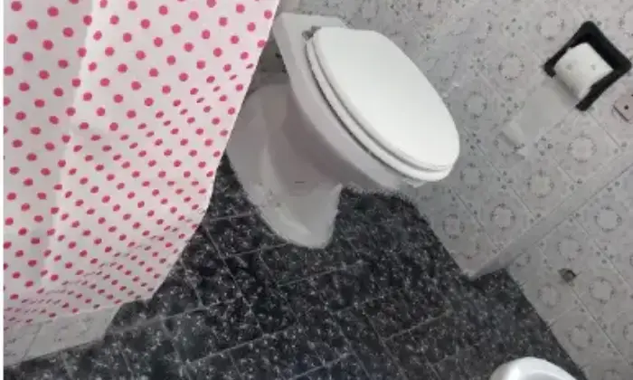 Rexer-Voghera-Quadrilocale-in-vendita-in-via-Vittorio-Veneto-a-Voghera-Bagno