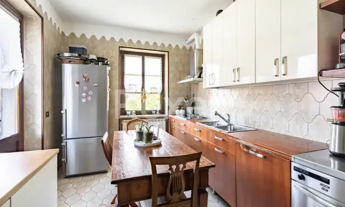 Rexer-Rovetta-Villa-Bifamiliare-immersa-nel-Verde-a-Rovetta-CUCINA