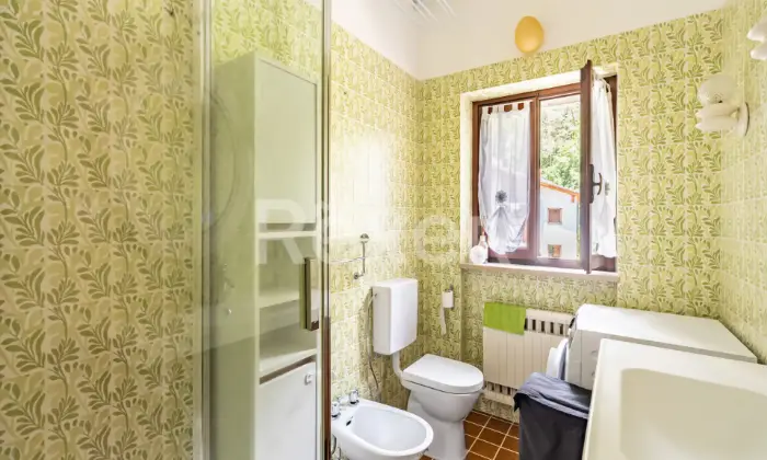 Rexer-Rovetta-Villa-Bifamiliare-immersa-nel-Verde-a-Rovetta-BAGNO