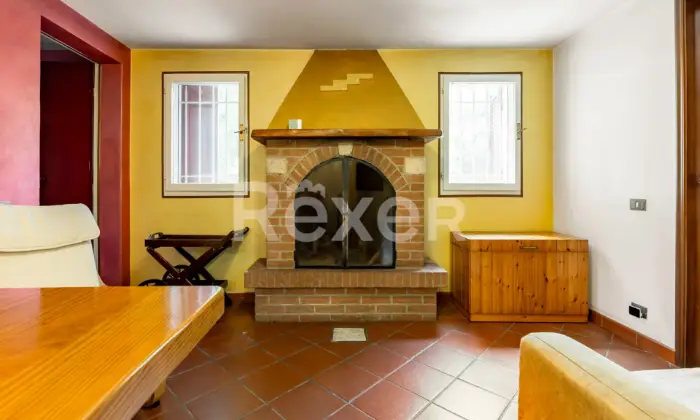 Rexer-Badia-Polesine-Casa-indipendente-con-giardino-SALA-DA-PRANZO