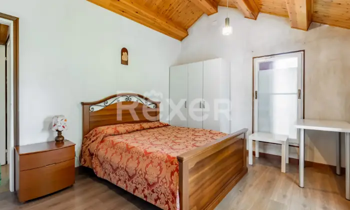 Rexer-Badia-Polesine-Casa-indipendente-con-giardino-CAMERA-DA-LETTO