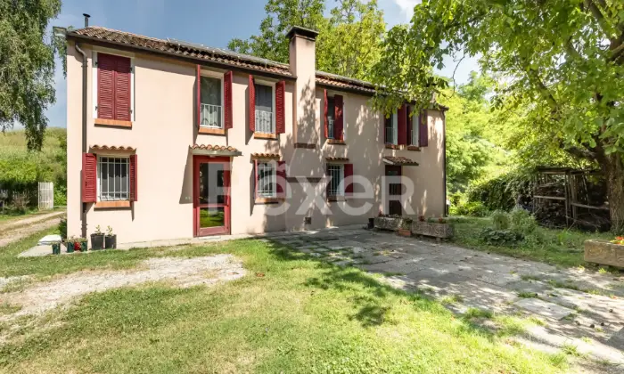 Rexer-Badia-Polesine-Casa-indipendente-con-giardino-FACCIATA