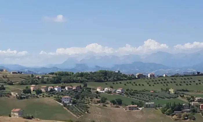Rexer-Fermo-Vendesi-appartamento-in-viale-Medaglie-DOro-a-Fermo-Giardino