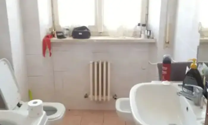 Rexer-Fermo-Vendesi-appartamento-in-viale-Medaglie-DOro-a-Fermo-Bagno