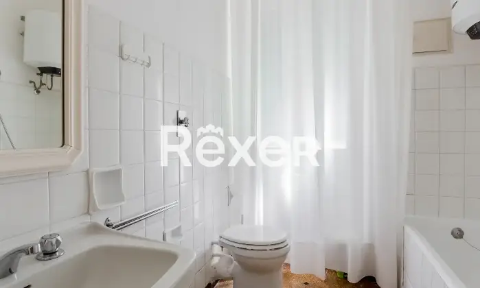 Rexer-Genova-Appartamento-mq-in-contesto-privato-Bagno