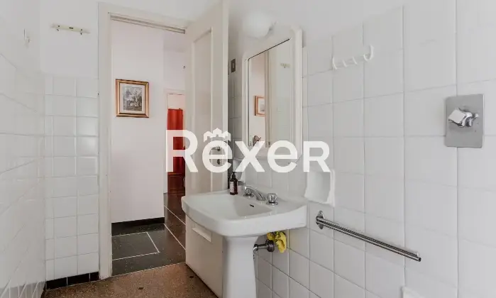 Rexer-Genova-Appartamento-mq-in-contesto-privato-Bagno