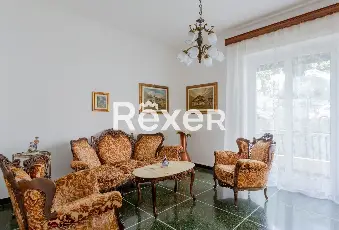 Rexer-Genova-Appartamento-mq-in-contesto-privato-Salone