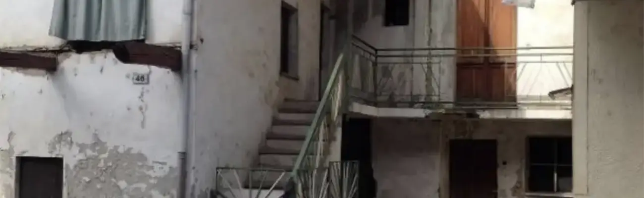 Rexer-Foglizzo-SVENDO-CASA-IN-CENTRO-PAESE-Garage