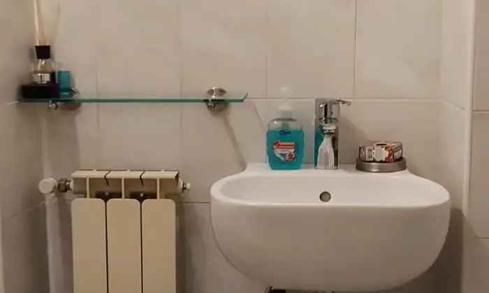 Rexer-Milano-NOLO-METRO-ROSSA-BILOCALE-COMODISSIMO-Bagno