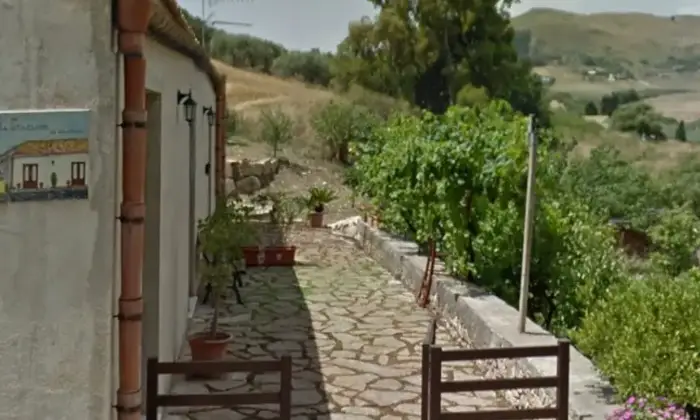 Rexer-Buseto-Palizzolo-VENDESI-BELLISSIMA-CASA-CON-GIARDINO-A-BUSETO-PALIZZOLO-TRAPANI-Terrazzo