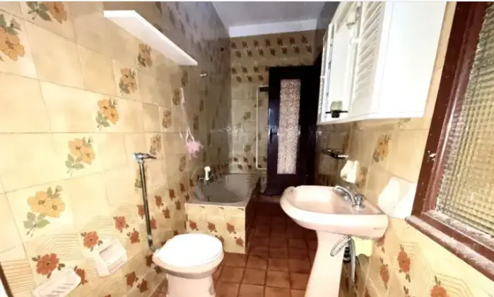 Rexer-Barge-Casale-in-vendita-in-via-Bessone-a-Barge-Bagno
