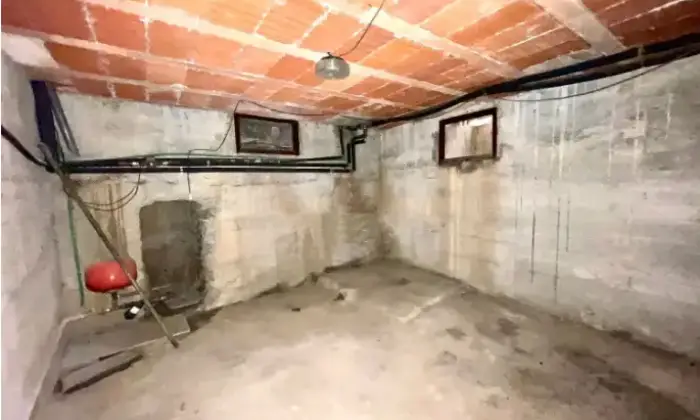 Rexer-Barge-Casale-in-vendita-in-via-Bessone-a-Barge-Altro