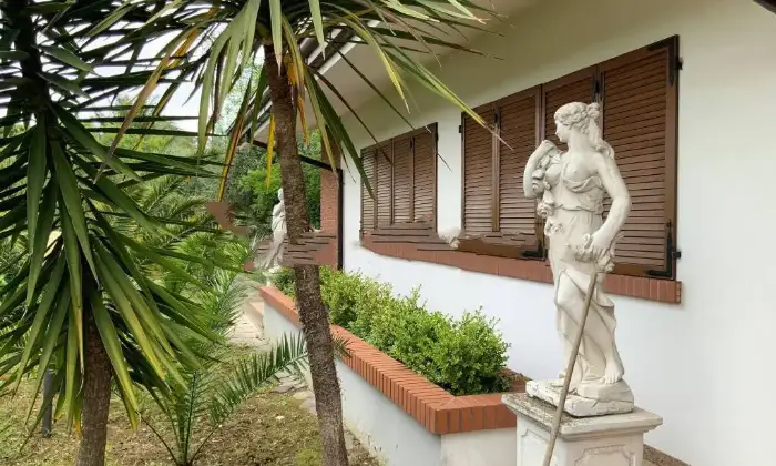 Rexer-Misano-Adriatico-Vendesi-Villa-unifamiliare-via-Carro-Santa-Monica-Cella-Misano-Adriatico-Terrazzo
