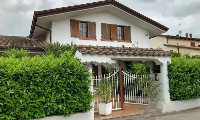 Rexer-Misano-Adriatico-Vendesi-Villa-unifamiliare-via-Carro-Santa-Monica-Cella-Misano-Adriatico-Giardino