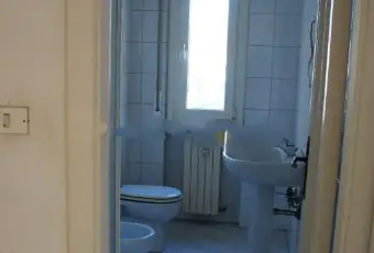 Rexer-Arquata-Scrivia-Vendesi-appartamento-in-Via-Roma-Centro-Arquata-Scrivia-Bagno