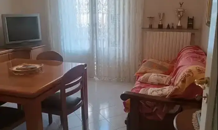 Rexer-Campobasso-Vendesi-appartamento-Campobasso-via-De-Attellis-CameraDaLetto
