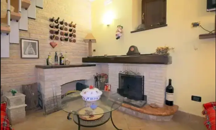 Rexer-Volturino-Casa-in-vendita-in-via-Francesco-Petrarca-a-Volturino-Altro