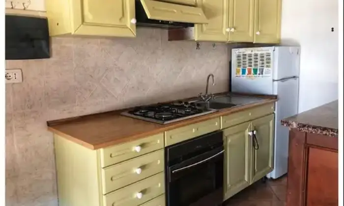 Rexer-Burcei-Trilocale-in-vendita-in-via-delle-Ciliegie-a-Burcei-Cucina