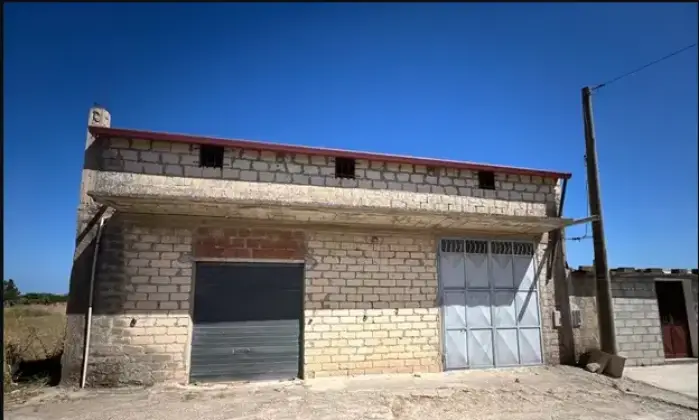 Rexer-Rosolini-Vendesi-villetta-in-Contrada-Vignale-dei-Peri-a-Rosolini-ACCATASTATA-C-Garage