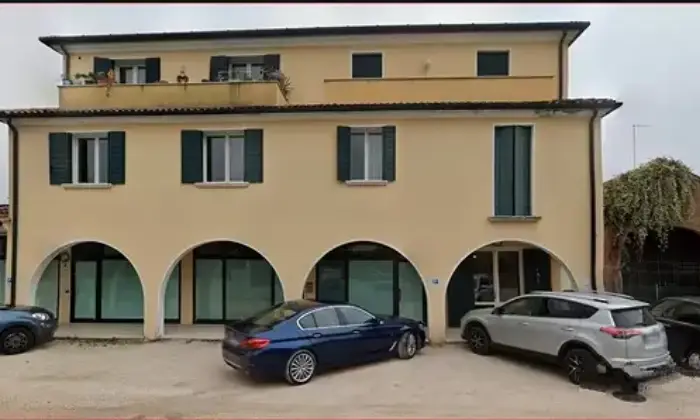 Rexer-Ponzano-Veneto-Ufficio-in-vendita-in-via-Capitello-a-Ponzano-Veneto-Garage