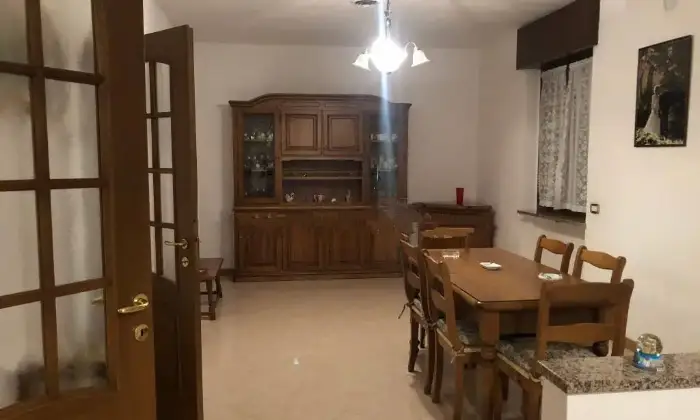 Rexer-Voghera-Villa-unifamiliare-in-vendita-in-Strada-Montrucco-a-Voghera-Salone