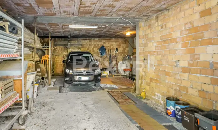Rexer-Monte-Cerignone-Appartamento-Spazioso-a-Monte-Cerignone-GARAGE