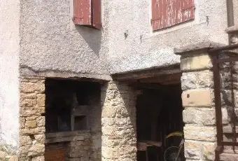 Rexer-Montefiorino-Rustico-in-vendita-in-via-Casa-Maestri-a-Montefiorino-Garage