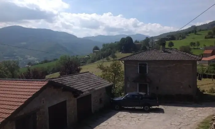 Rexer-Montefiorino-Rustico-in-vendita-in-via-Casa-Maestri-a-Montefiorino-Terrazzo