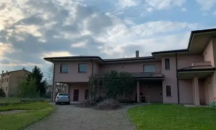 Rexer-Zoppola-Vendesi-Locale-commerciale-terreno-edificabile-a-Zoppola-Terrazzo